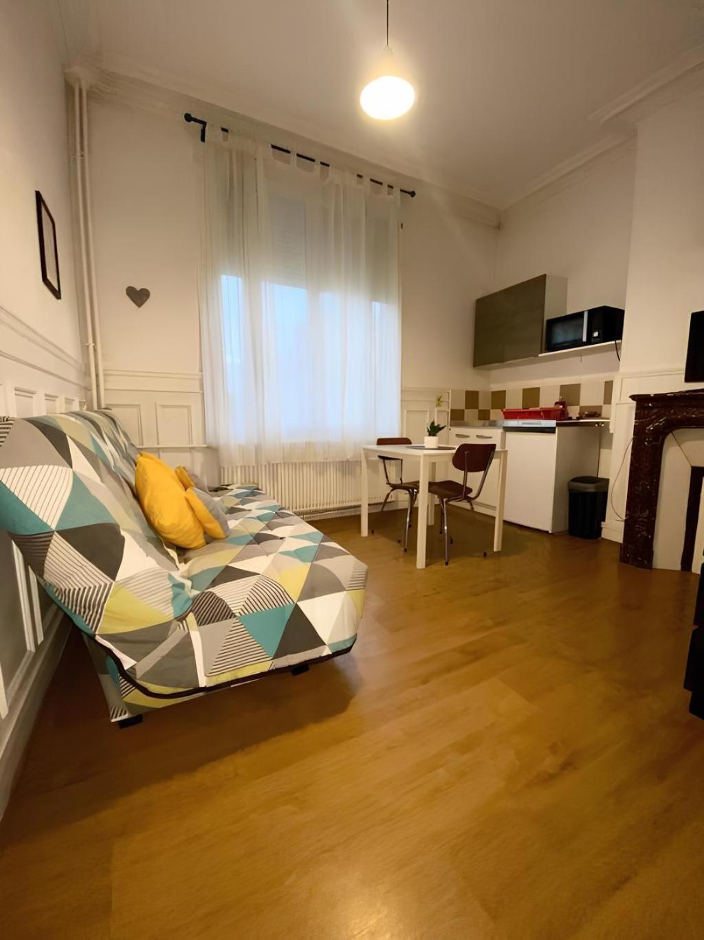 Apartament Petit Descamps Rouen Zewnętrze zdjęcie